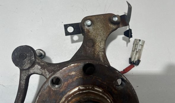 2005-2011 Lotus Elise Exige Passenger Rear Knuckle / Hub / 85K LEL02