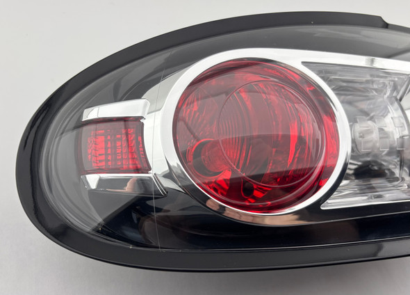 2006-2008 Mazda MX5 Miata Driver Tail Light  / 28K NC107