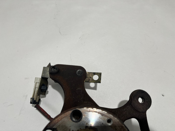 2005-2011 Lotus Elise Exige Driver Side Rear Knuckle / Hub / 22K LEL01