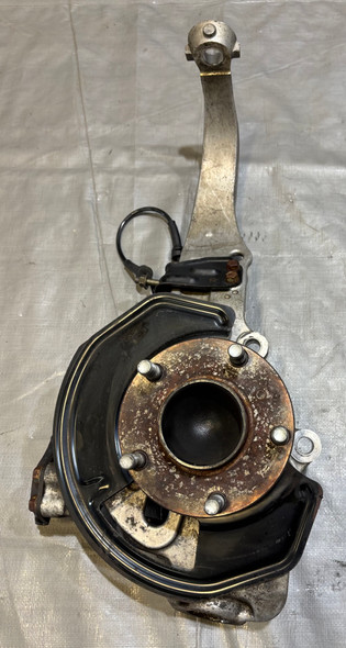 2003-2008 Nissan 350Z Front Spindles / Hubs / Knuckles / Pair *DAMAGE* / 72K 5z030