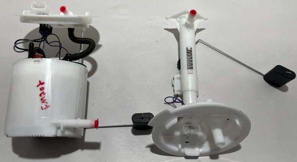 2024-2025 Ford Mustang GT 5.0 S650 OEM Fuel Pump Sending Unit / JR3C9H307BD / 3k Miles FM202