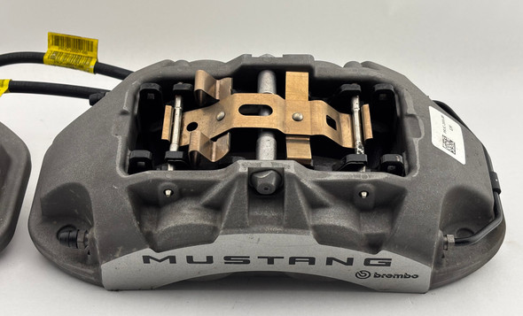 2024-2025 Ford Mustang GT S650 OEM 4 Piston Front Brembo Brake Calipers / Pair / Silver / 3k Miles FM202