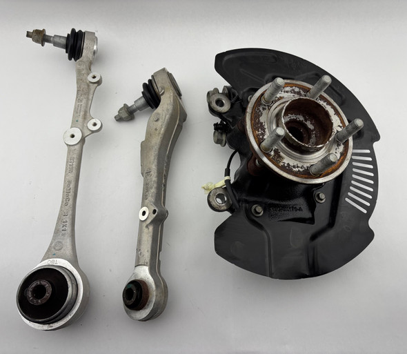 2024-2025 Ford Mustang GT S650 OEM Passenger Front Knee Knuckle Hub w/ Control Arms / 3k Miles FM202