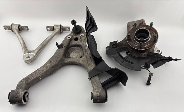 2014-2019 Chevrolet C7 Corvette Driver Front Knee Spindle Hub w/ Control Arms / 40K C7008