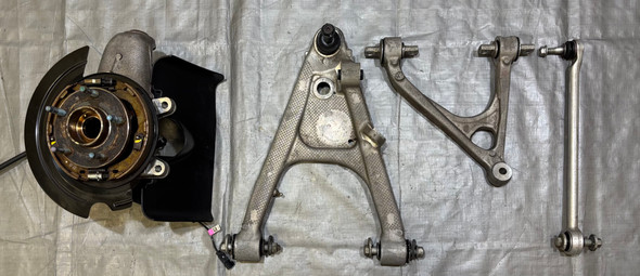 2014-2019 Chevrolet C7 Corvette Passenger Rear Knee Spindle Hub w/ Control Arms / 40K C7008