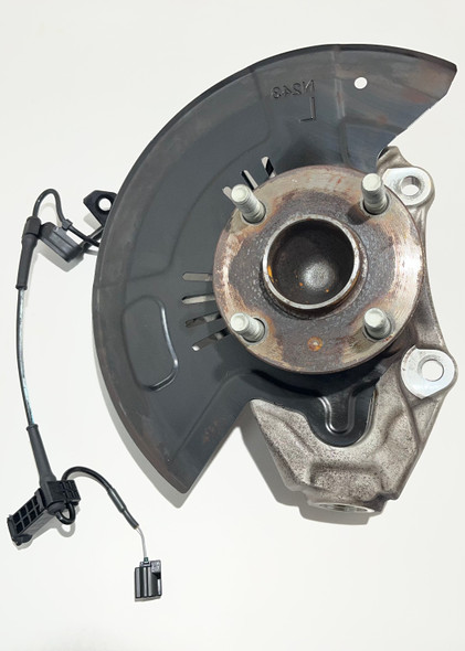 2016-2023 Mazda Mx5 Miata Driver Front Spindle / Hub Assembly  / 32K ND051