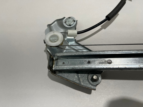 2017-2020 Fiat 124 Spider Driver Side Window Regulator w/ Motor  /   FD030