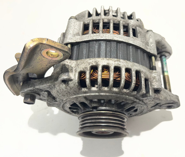 1999-2000 Mazda Miata OEM Alternator w/ Pulley  / 80K NB272