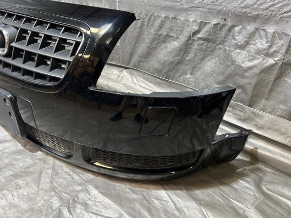 2000-2006 Audi TT 1.8l Front Bumper Cover w/ Grille / T1036
