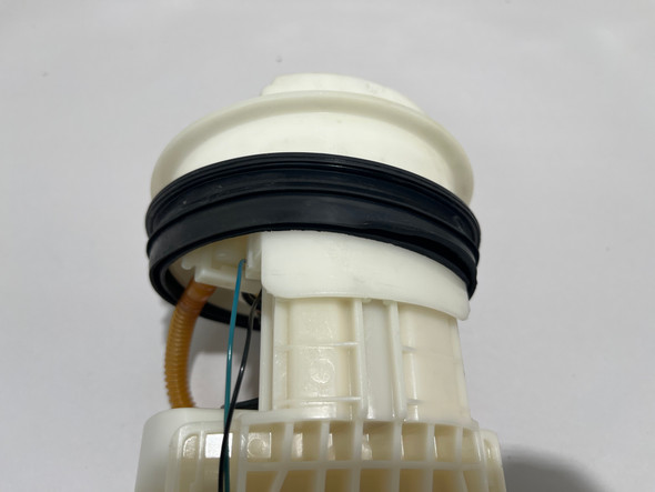 2002-2006 Audi TT Quattro Fuel Pump Sending Unit / 81K T1036