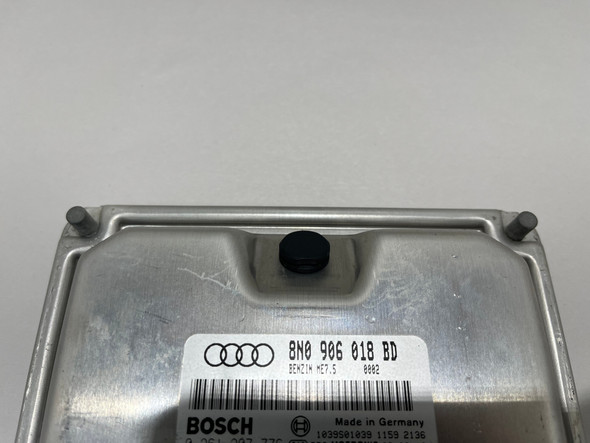 2003 Audi TT 180hp Engine Control Module ECU / 8N0906018BD /   T1036