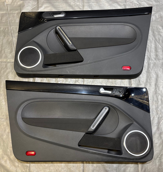 2012-2019 Volkswagen Beetle OEM Interior Door Panels / Pair / Piano Black /   VB013