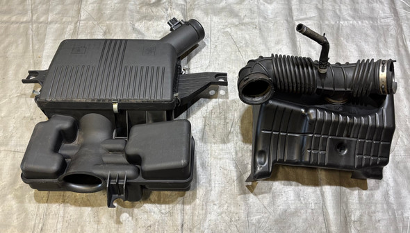2006-2010 Saturn Sky Redline / Pontiac Solstice 2.4l Air Intake Air box w/ Intake Tube MAF /   PS075