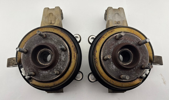 1997-2004 Chevrolet C5 Corvette Rear Spindles / Hubs / Pair /   C5033