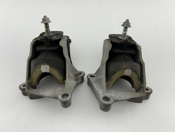 2017-2020 Fiat 124 Spider 1.4l Engine Motor Mount Support Bushings / Pair / OEM / FD009