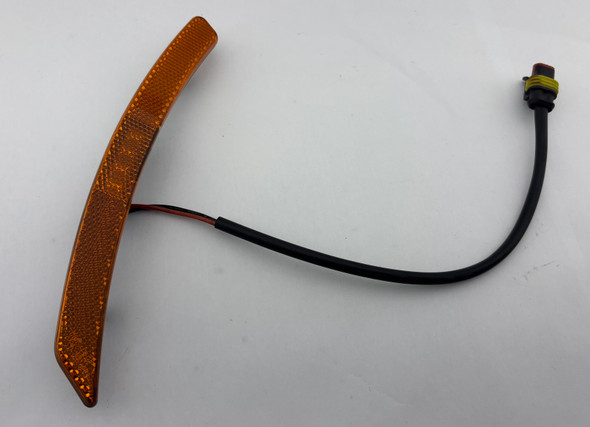 2005-2011 Lotus Elise Exige Passenger Side Front Side Marker Reflector  /   LEL01