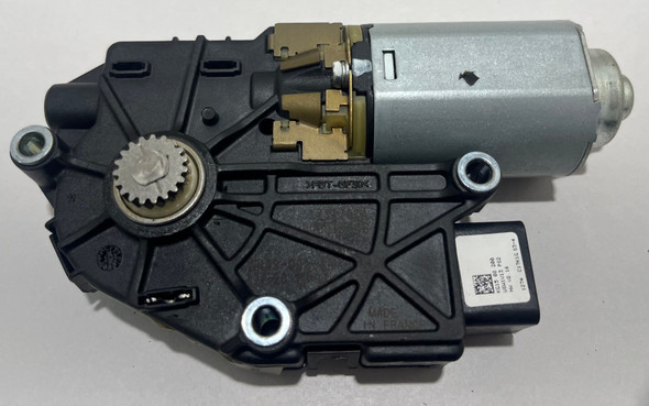 
2012-2016 Hyundai Genesis Coupe OEM Sunroof Motor /   HG033
