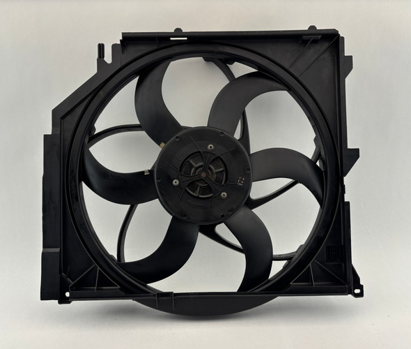 2003-2008 BMW Z4 Radiator Cooling Fan w/ Shroud / OEM / xxxxxxxxx / 64K Z4063