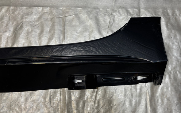 2017-2020 Fiat 124 Spider Abarth Driver Side Skirt Rocker Panel / Forte Black Metallic  FD031