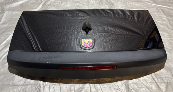 2017-2020 Fiat 124 Spider Abarth Trunk Lid w/ Spoiler / Forte Black Metallic  FD031