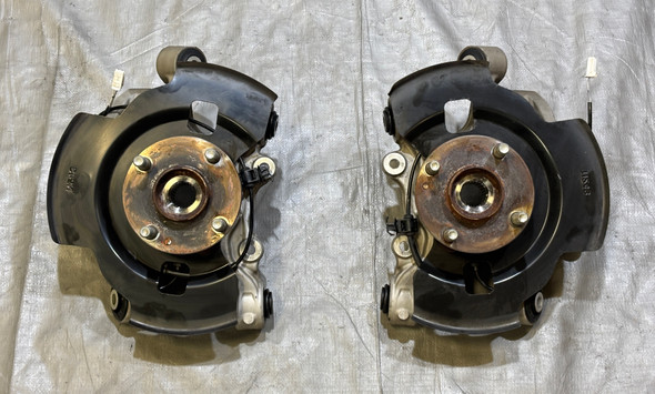 2017-2020 Fiat 124 Spider Rear Spindle Hub Assemblies / Pair /  FD031