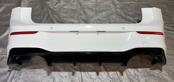 2022-2024 Volkswagen MK8 Golf R OEM Rear Bumper Cover w/ Diffuser / PDC *Cosmetic Damage* /    M8R01