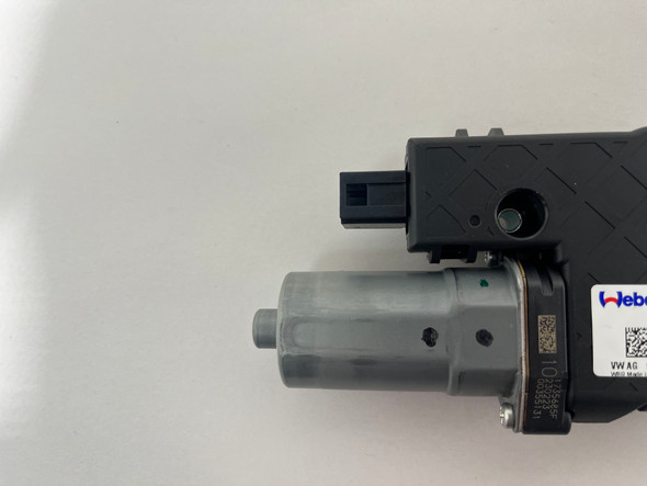 2022-2024 Volkswagen MK8 Golf R OEM Sunroof Motor /   M8R01