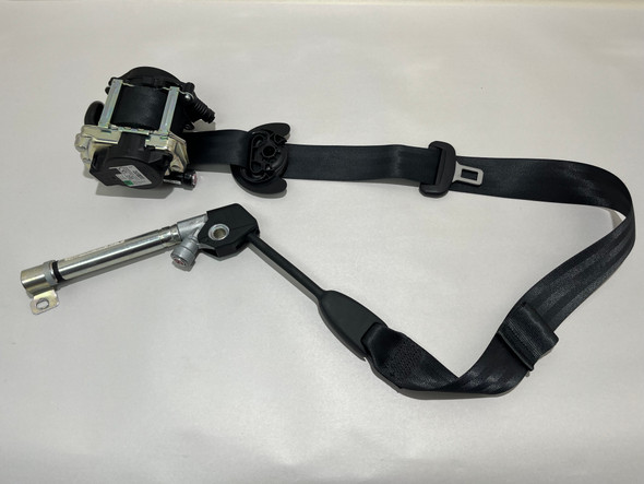 2022-2025 Volkswagen MK8 Golf R GTI Passenger Front Seat Belt SRS /   M8R01