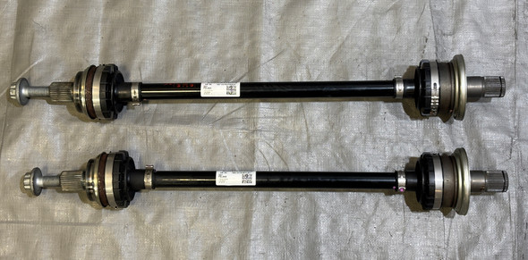 2022-2025 Volkswagen MK8 Golf R OEM Rear CV Axles / Shafts / Pair / 19K M8R01