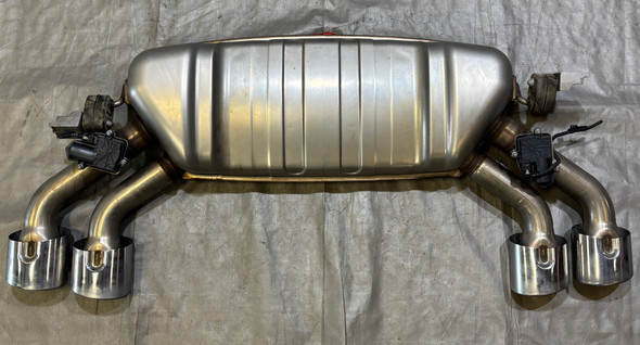 2022-2025 Volkswagen MK8 Golf R OEM Valved Exhaust Muffler w/ Tips / 19K M8R01
