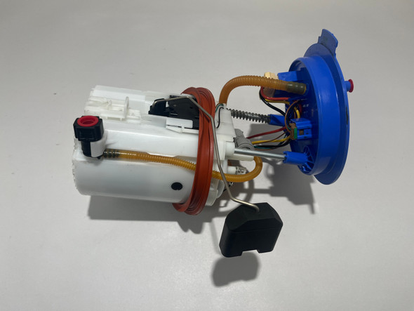 2022-2024 Volkswagen MK8 Golf R OEM Fuel Pump Sending Unit w/ Hangar / 19K M8R01