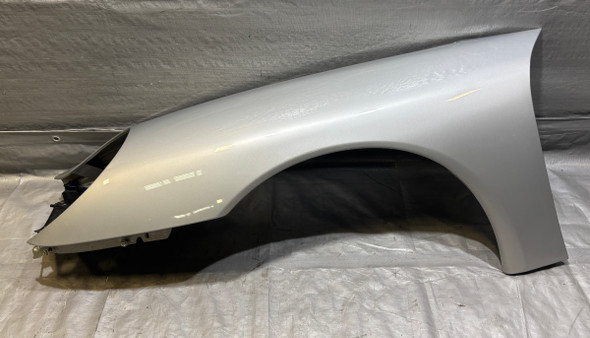 1997-2004 Porsche 986 Boxster / 99-01 996 911 Driver Fender / Arctic Silver Metallic  BX069