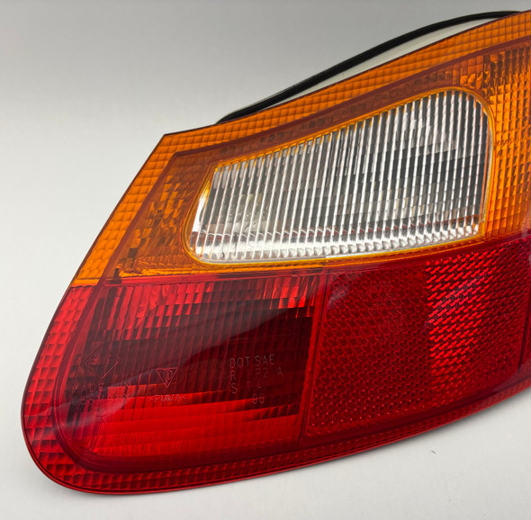 1997-2002 Porsche 986 Boxster Passenger Tail Light / Amber /   BX069