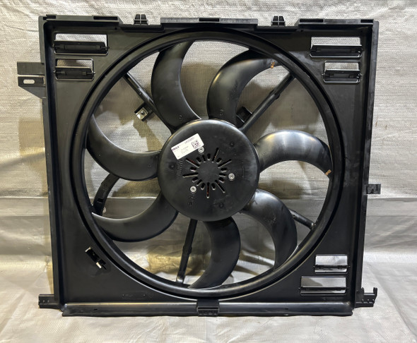 2018-2022 Alfa Romeo Giulia 2.0l OEM Radiator Cooling Fan w/ Shroud / 50558619 / AG006