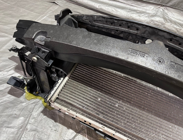 2003-2005 E85 E86 BMW Z4 Front Core Support / Radiator Assembly /   Z4064