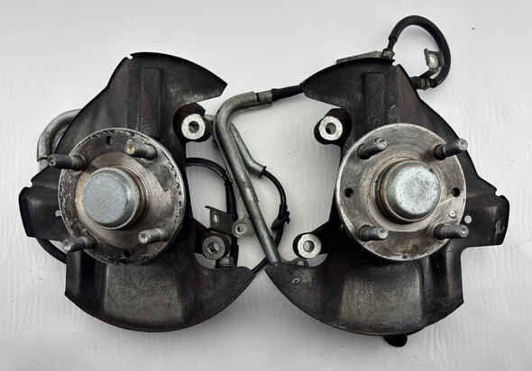 1994-1997 Mazda Miata 1.8l Driver Side Rear Spindle Hub Assembly