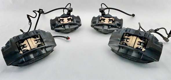 2009-2020 Nissan 370Z Akebono Sport Package Brake Calipers / Set of 4 / Dark Grey / 98K 7Z024