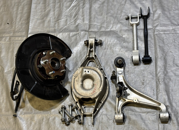 2009-2020 Nissan 370Z Driver Side Rear Knee Hub w/ Control Arms / 98K 7Z024