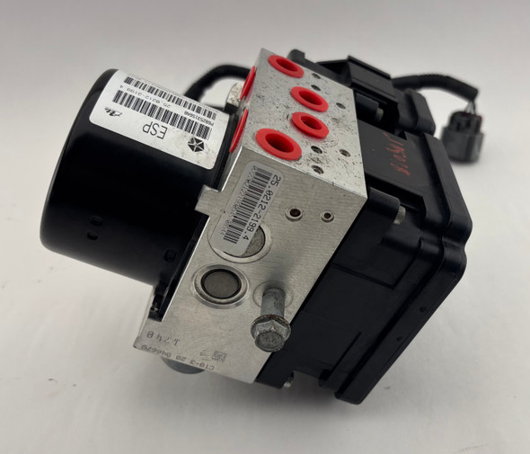 2015-2018 Jeep Wrangler JK OEM ABS Pump / Module / P682531556B / 73K JK018