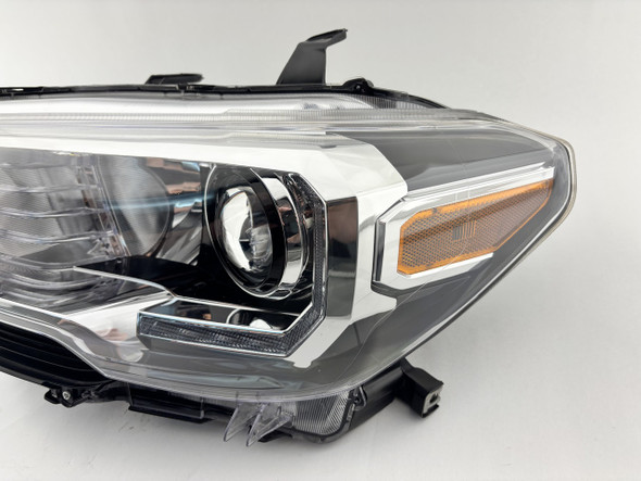2016-2019 Toyota Tacoma TRD Sport OEM Driver Side Halogen Headlight w/ LED DRL /   TC005