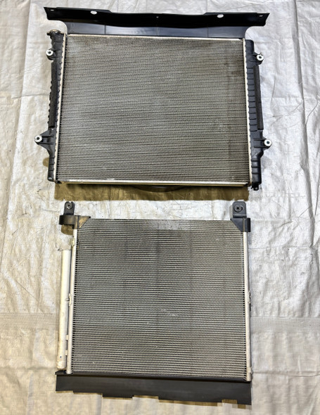 2016-2023 Toyota Tacoma 3.5l V6 OEM Radiator / Condenser w/ Fan Shroud / Automatic / 84K TC005