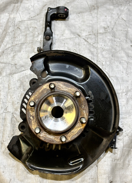 2016-2023 Toyota Tacoma 4X4 Passenger Front Knuckle Hub w/ Control Arms / 84K TC005