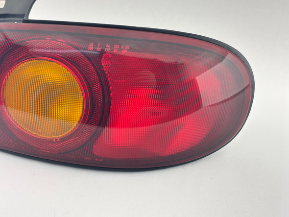 1999-2000 Mazda Miata Passenger Tail Light  /   NB277