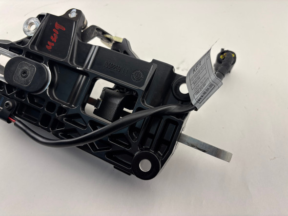 2001-2006 E46 BMW M3 Driver Side Convertible Top Latch /   M3019