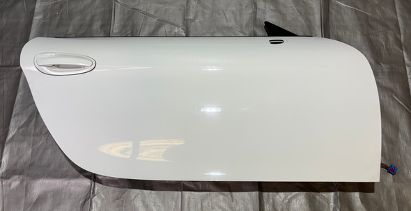 2013-2016 Porsche 981 Boxster / Cayman Passenger Door Assembly / White  BC207