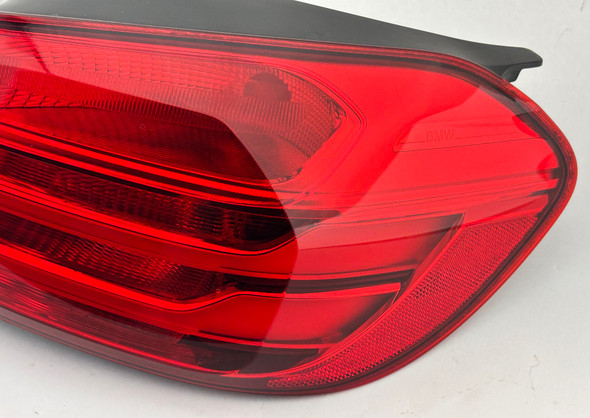 2015-2017 F82 F83 BMW M4 Passenger Side Tail Light /   F8M07