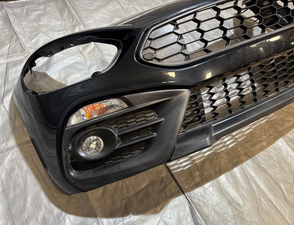 2017-2020 Fiat 124 Spider Abarth Front Bumper Cover w/ Grilles / Nero Cinema  FD033
