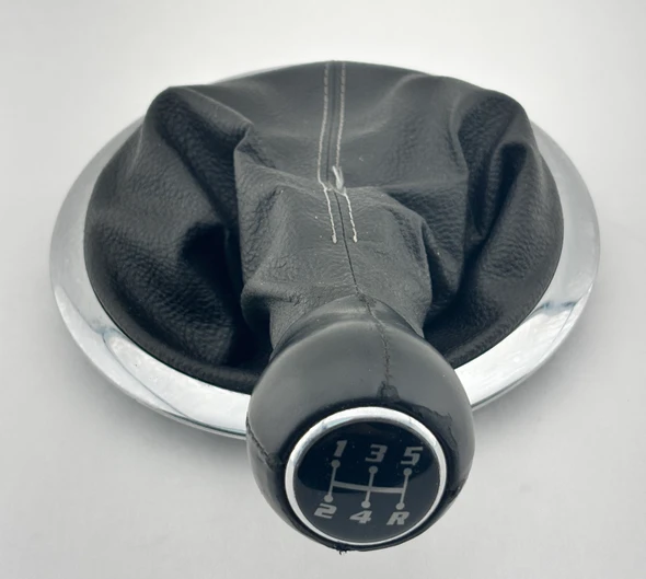 2006-2009 Pontiac Solstice Manual Shift Knob w/ Boot Trim /   PS077