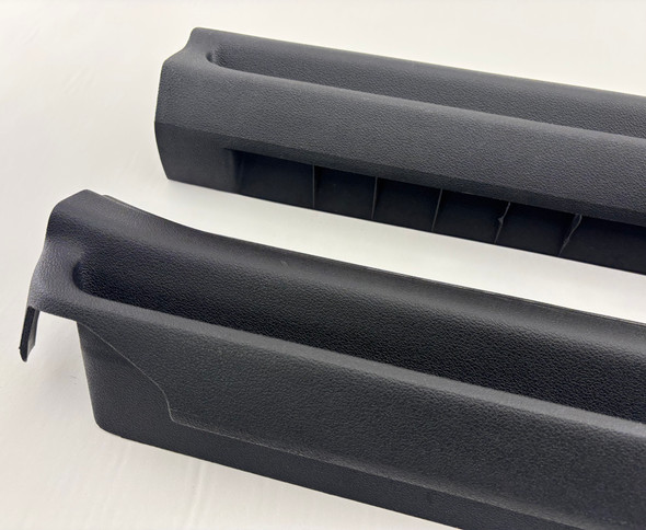 2006-2009 Pontiac Solstice Interior Door Sill Trim Panels / Scuff Plates / Pair /   PS077