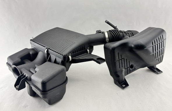 2006-2010 Saturn Sky / Pontiac Solstice 2.4l Air Intake Airbox w/ MAF  /   PS077
